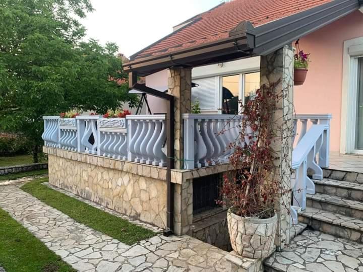 Villa Melograno モスタル エクステリア 写真